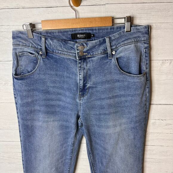 Hudson Jeans Womens Size 14 Blue Denim Straight Leg Back Flap Pockets Stretch - Picture 6 of 16